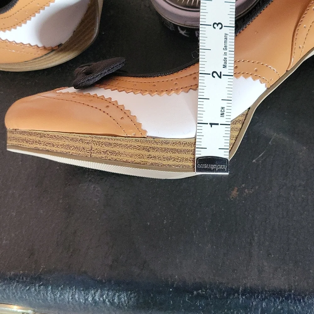 Retro Spectator Bow Pumps